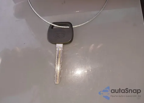 2000 Toyota Tundra Sr5 V8 z USA, uszkodzony, nr VIN 5TBRT3412YS003034